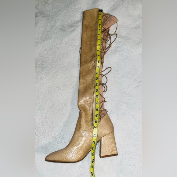 Tan Knee-High Lace-Up Boots sz 9 NEW - Picture 9 of 10